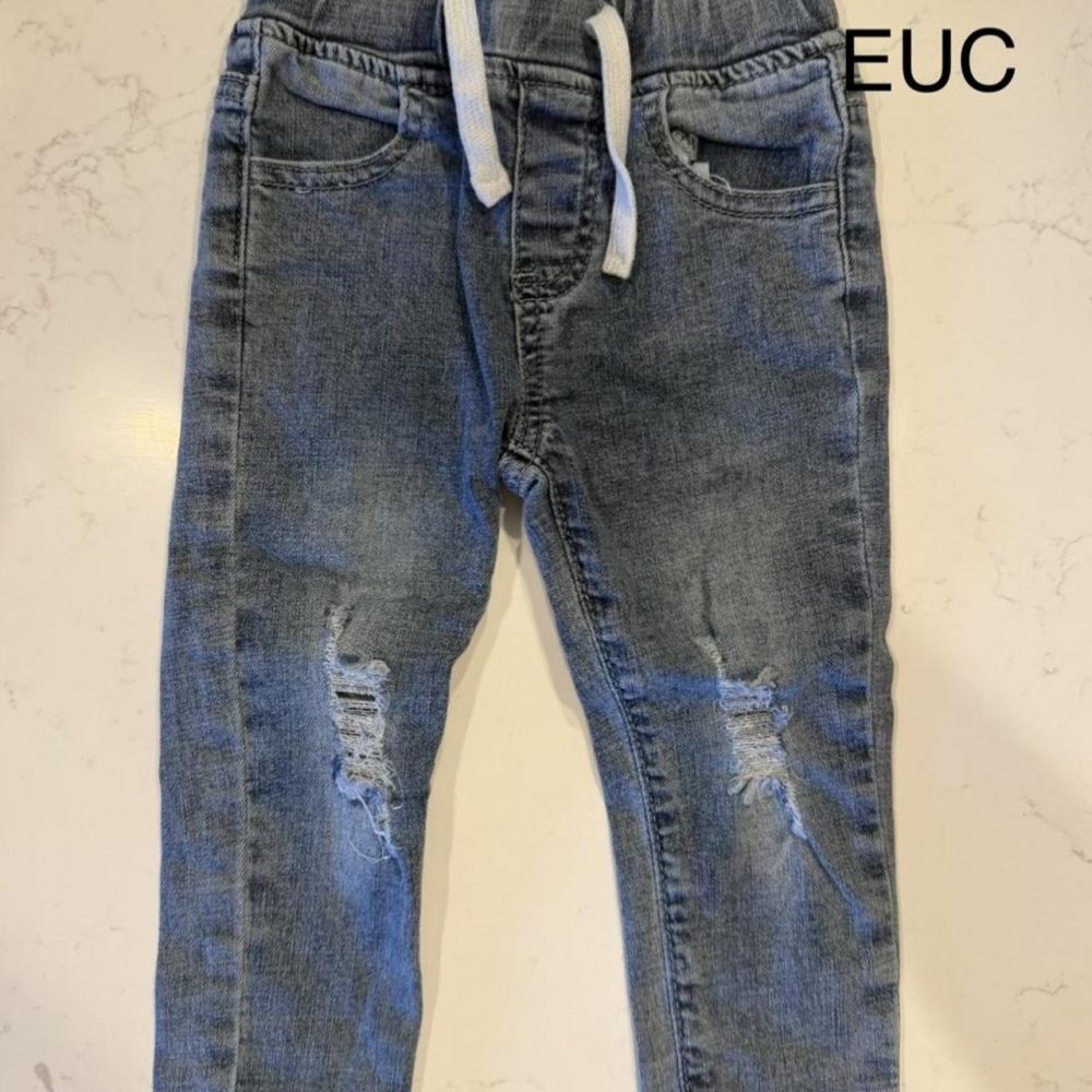 Little bipsy Blue denim jeans with distressed details, size 18-24 months #kidsfa